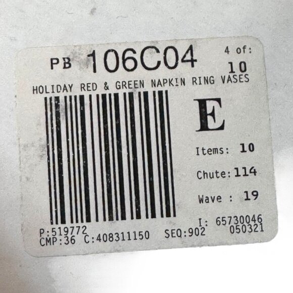 Holiday Red & Green Napkin Ring Bud Vases Set Of 6 Christmas MCM Table Accents - Picture 5 of 10